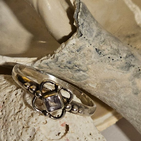 Amethyst Mini Square Ring - Picture 6 of 6